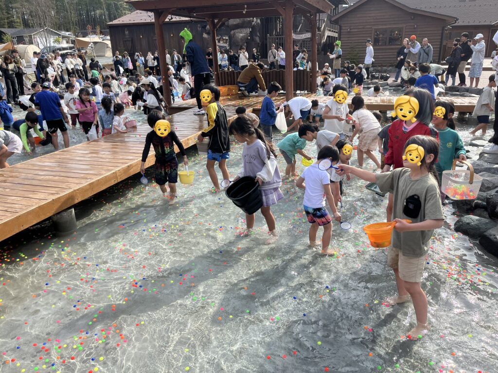 キャンプアンドキャビンズ山中湖のスーパーボールすくい